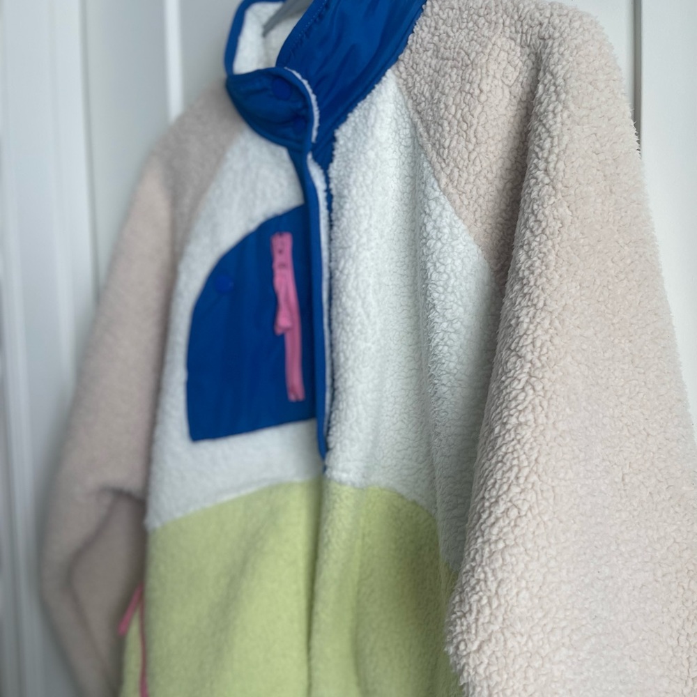 Colorblock Fleece Pullover - Picture 11 of 11